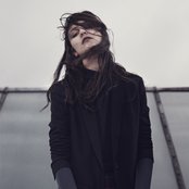 Nicole Sabouné - List pictures