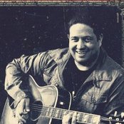 Fernandinho - List pictures