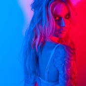 Gin Wigmore - List pictures