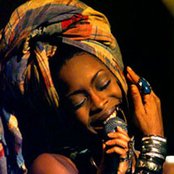 Erykah Badu - List pictures