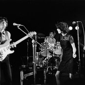 The Waitresses - List pictures