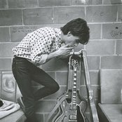 Johnny Marr - List pictures