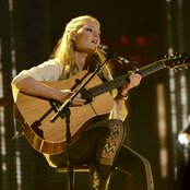 Janelle Arthur - List pictures