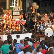 Xavier Rudd - List pictures