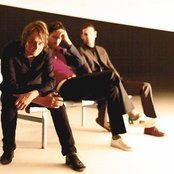 Keanu - List pictures