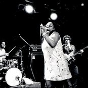 Sharon Jones And The Dap-kings - List pictures