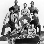 Earth Wind & Fire - List pictures