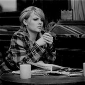 Ania Dabrowska - List pictures