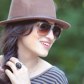 Camelia Jordana - List pictures