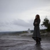 Holly Brook - List pictures