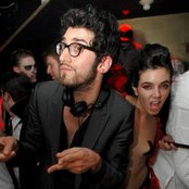 Chromeo - List pictures