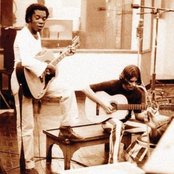 Milton Nascimento - List pictures