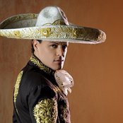 Pedro Fernandez - List pictures