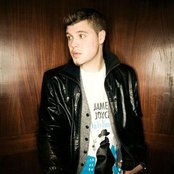 Daniel Merriweather - List pictures