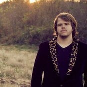 Caleb Johnson - List pictures