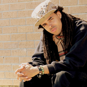 Dee-1 - List pictures