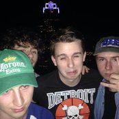 Larry League - List pictures