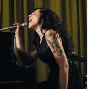 Terra Naomi - List pictures