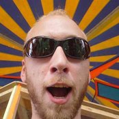 Earthling - List pictures