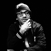 Llyod - List pictures