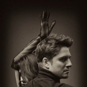 Nikki & Rich - List pictures