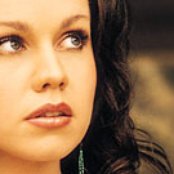 Cyndi Thomson - List pictures