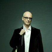 Kim Mitchell - List pictures