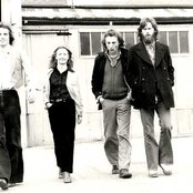 Redgum - List pictures