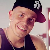 Elastinen - List pictures