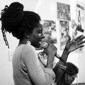 Jah9 - List pictures