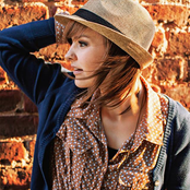 Jane Marczewski - List pictures