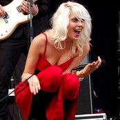 Amanda Jenssen - List pictures