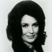 Loretta Lynn - List pictures