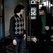 Revolver - List pictures