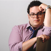Josh Gad - List pictures