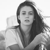 Meg Myers - List pictures