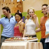 Hi-5 - List pictures