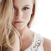Zara Larsson - List pictures