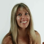 Deva Premal - List pictures