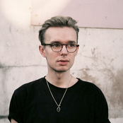 Douglas Dare - List pictures