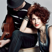 Ash Koley - List pictures