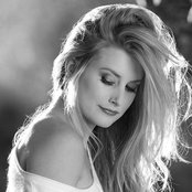 Stephanie Quayle - List pictures