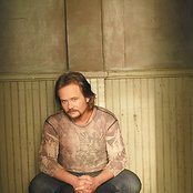 Travis Tritt - List pictures