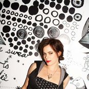 Lenka - List pictures