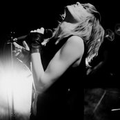 Dark Horses - List pictures