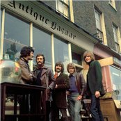 Moody Blues - List pictures