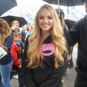 Danielle Bradbery - List pictures