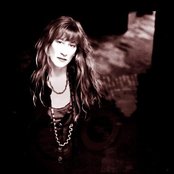 Loreena Mckennitt - List pictures