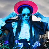Allie X - List pictures
