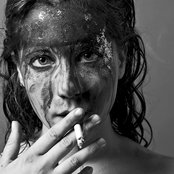 Anna Aaron - List pictures